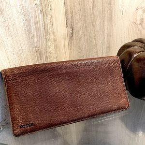 Vintage 90’s | Fossil | Leather Checkbook Wallet | Chocolate Brown